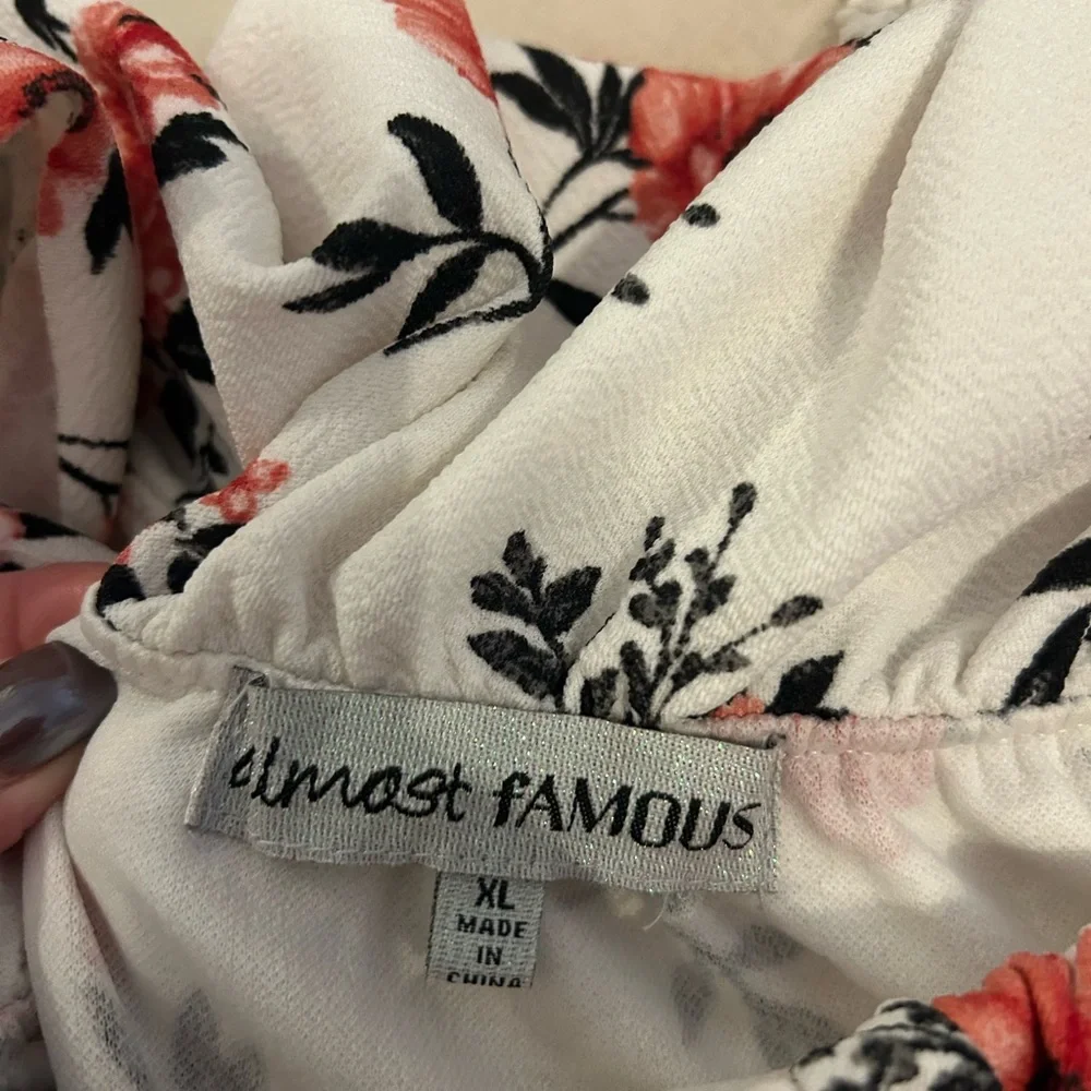 Almost Famous Red Floral Off-Shoulder Jumpsuit, Juniors XL, Women M - Picture 3 of 3